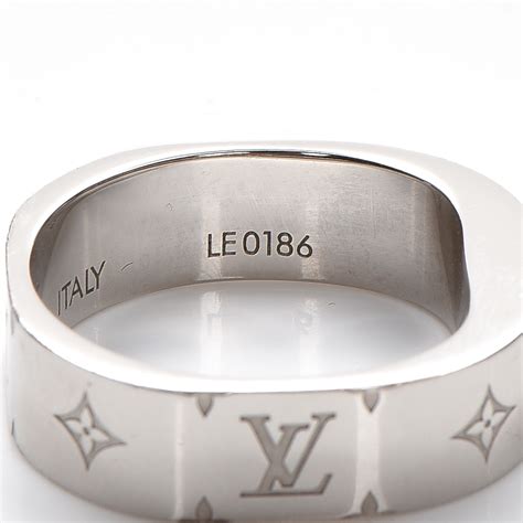 louis vuitton lv ring.